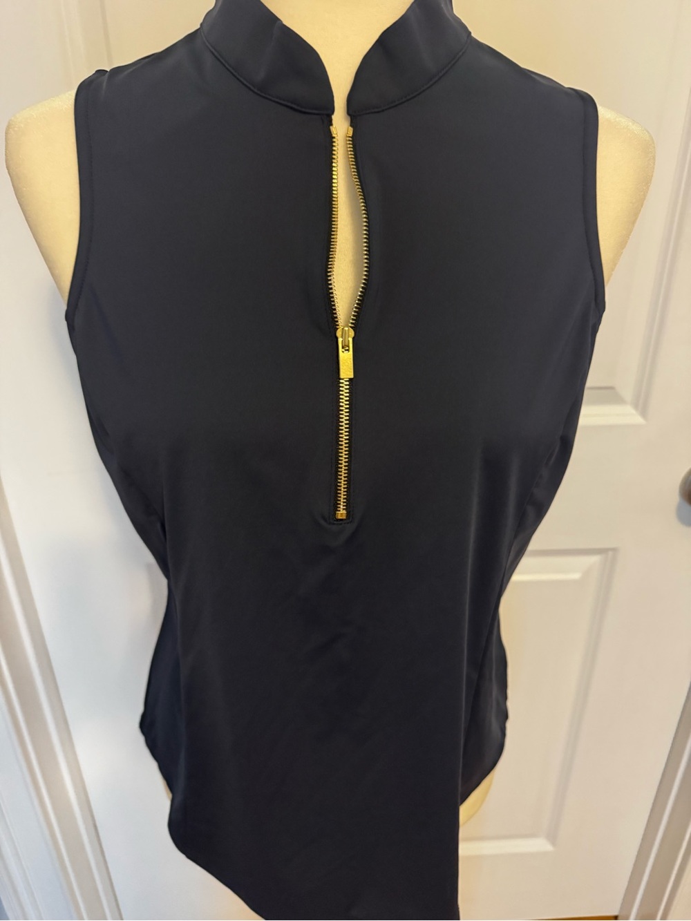 Amy Sport Sleeveless Black Zip-Front Women's Top perfect for Golf